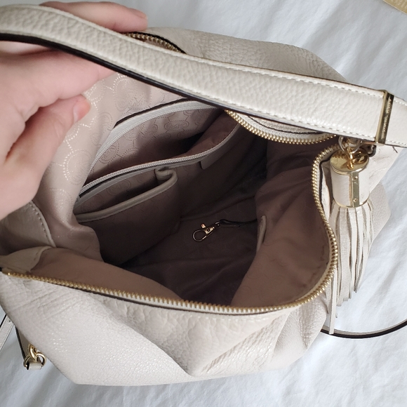 Michael Kors Bedford Tassel Shoulder Bag - Picture 4 of 8